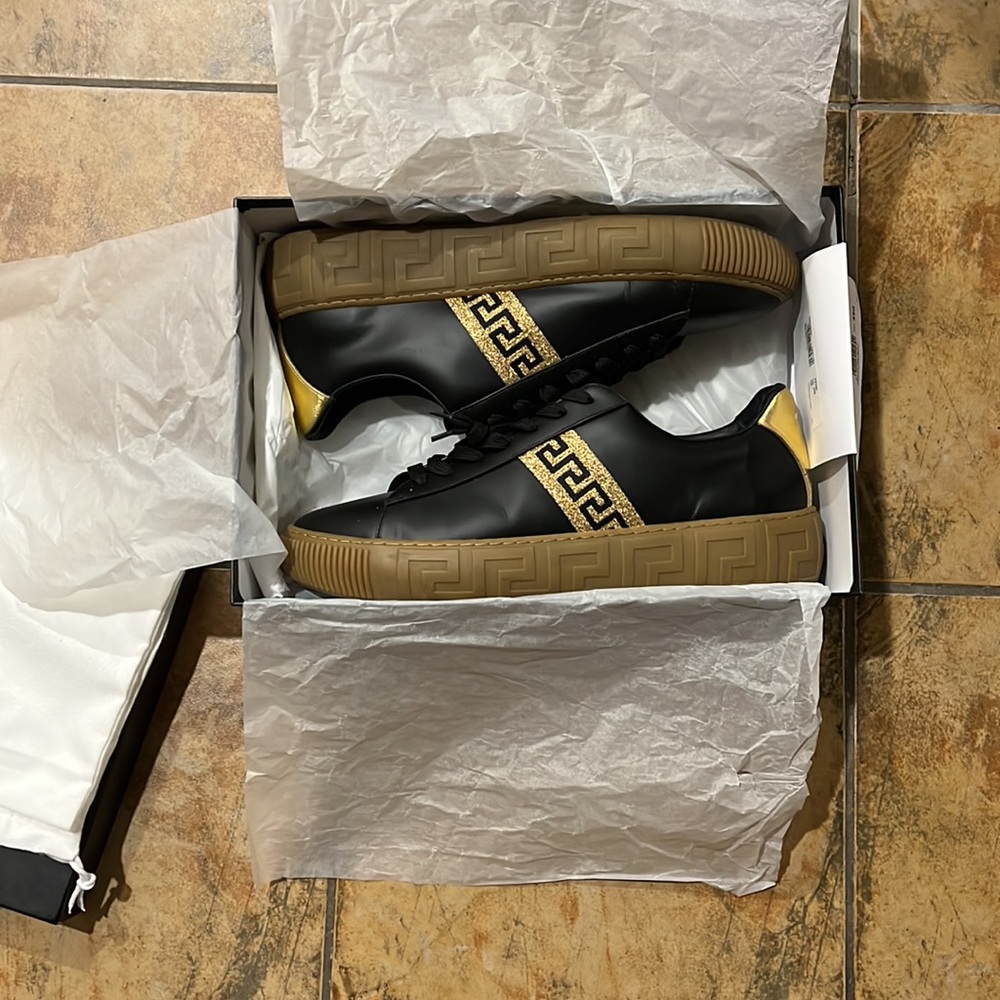 Versace Grecca Sneakers